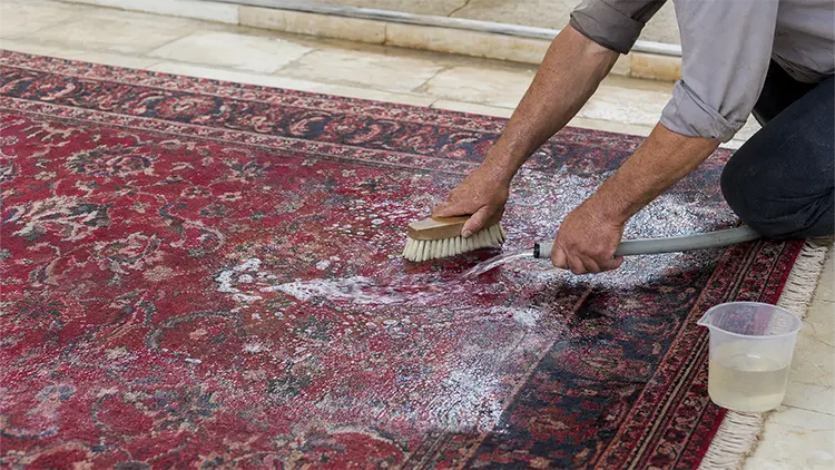 شستن فرش دستباف در خانه بدون رنگ دادن